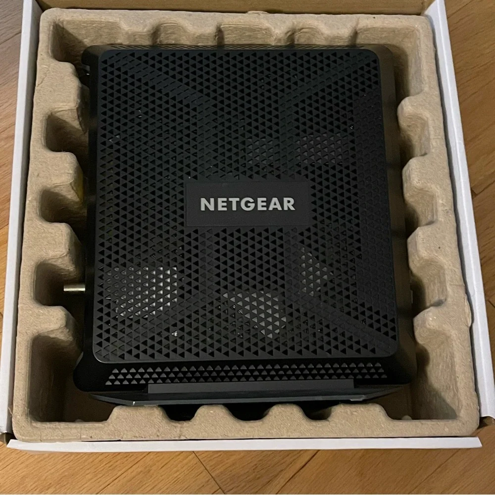 NETGEAR AC1900 Nighthawk C7000 - Picture 7 of 12